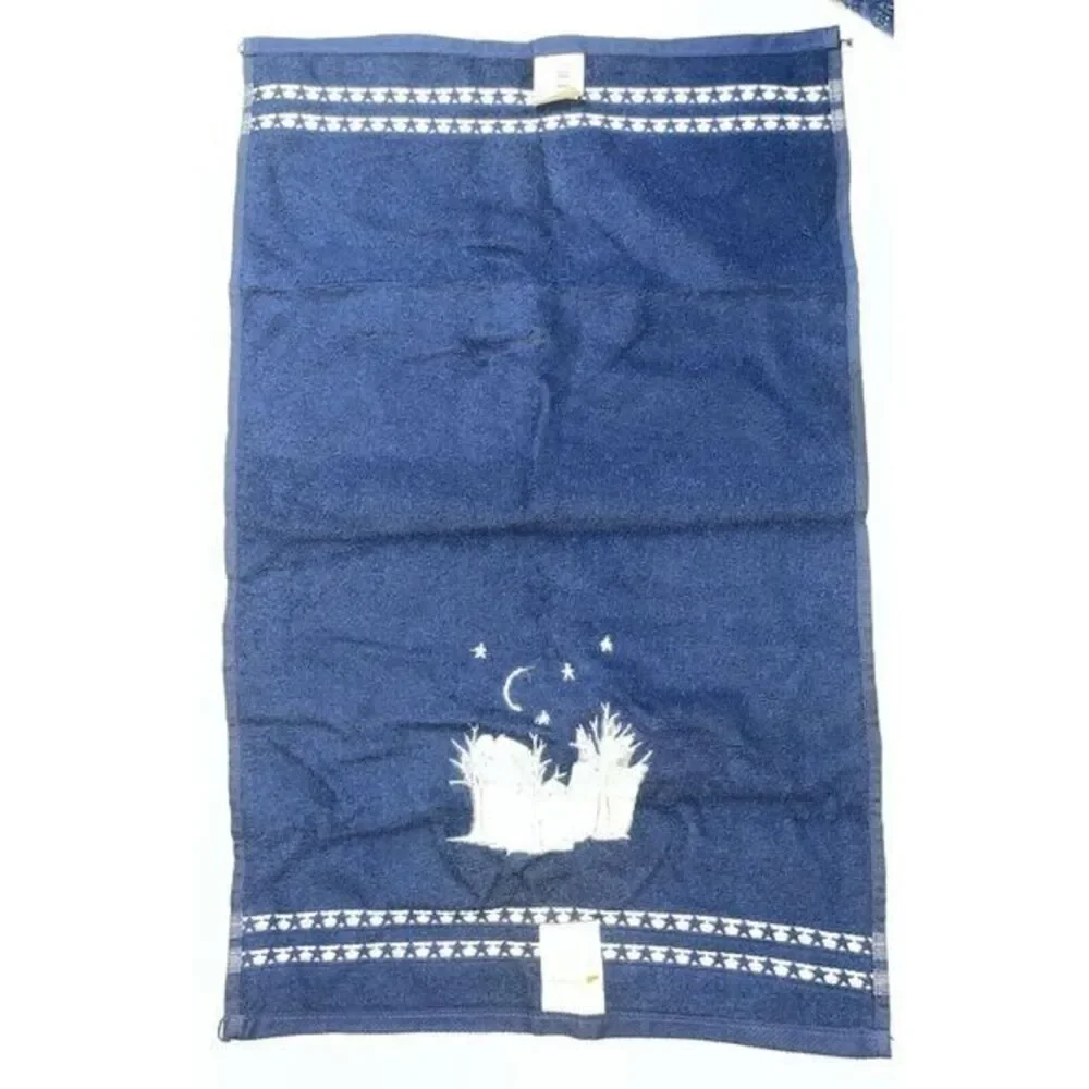 Vtg. Santens Christmas‎ Embroidered Silver Tree Blue Towel NWT 16x26